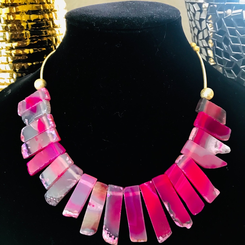 Handmade fuchsia and gold necklace /bracelet set.